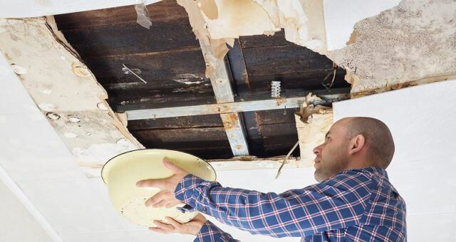 Que faire en cas de fuite d’eau au plafond ?